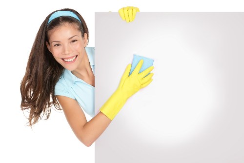 Upminster Bridge carpet cleaning specialists treating a residential carpet